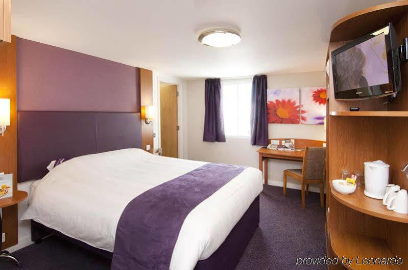 Premier Inn Stratford Upon Avon Waterways Exterior foto